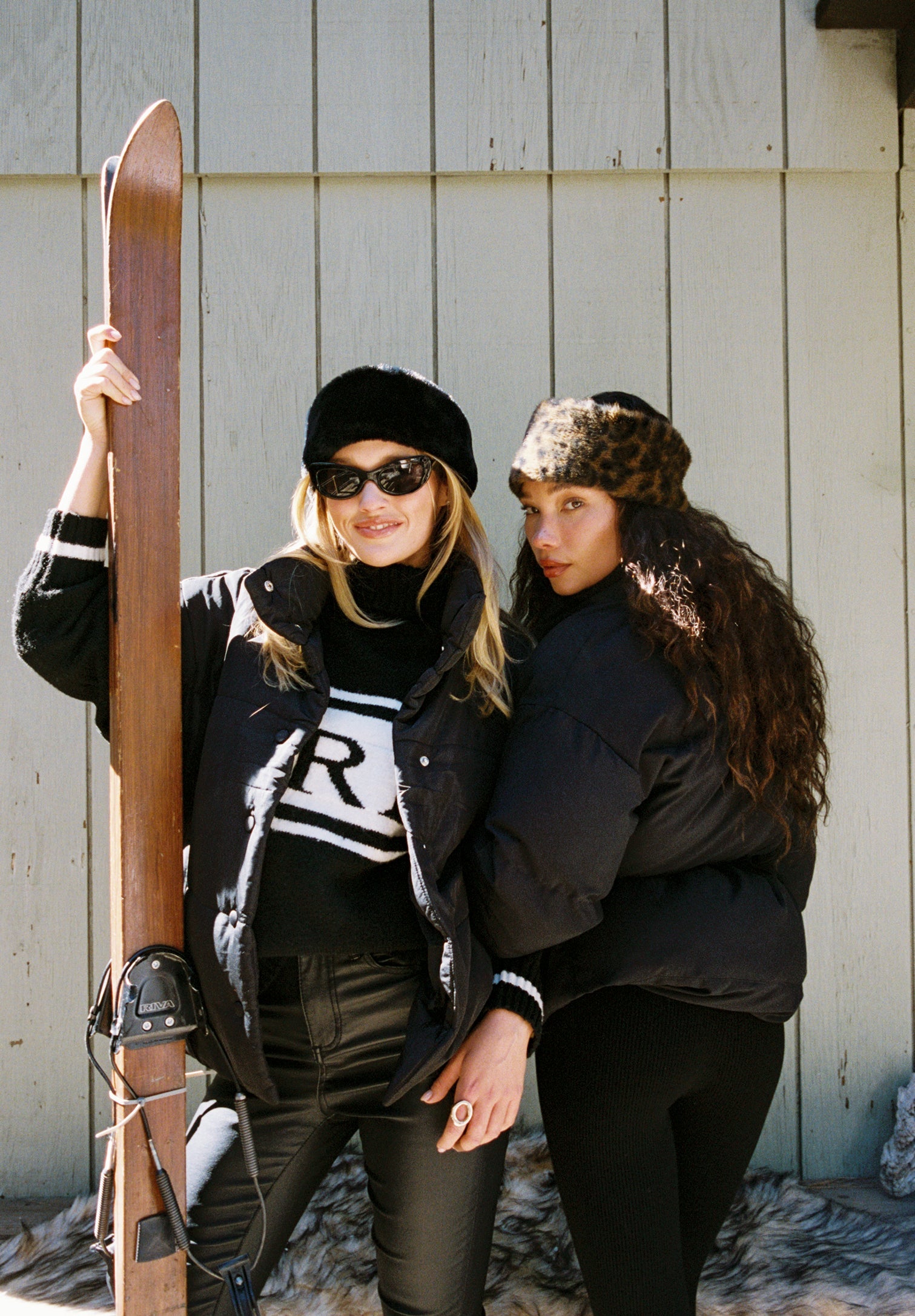 Apres Black and White Turtleneck Sweater